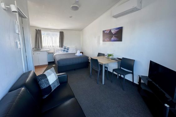 1-Bedroom Unit – Large